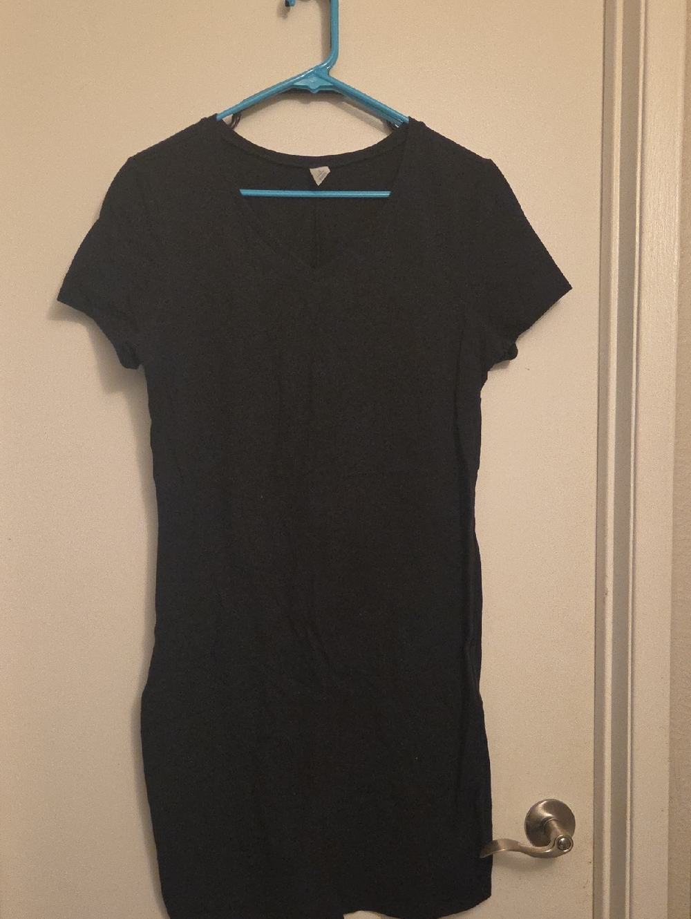 Old Navy Black Short-Sleeve V-Neck Tee Dress